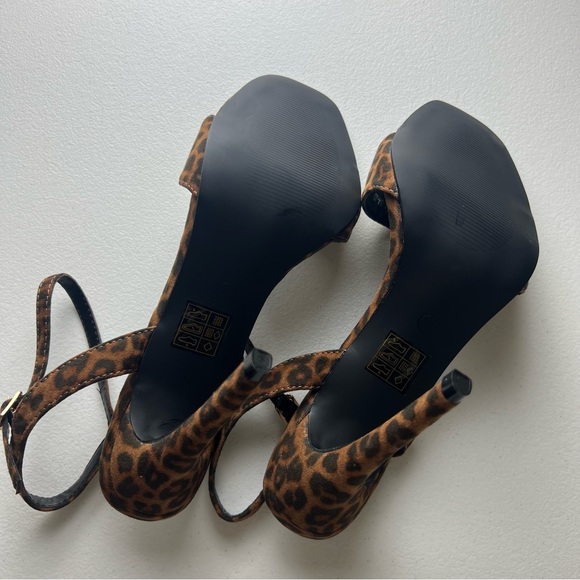 Boohoo Leopard Square Toe Ankle Strap Sandal - Picture 9 of 10